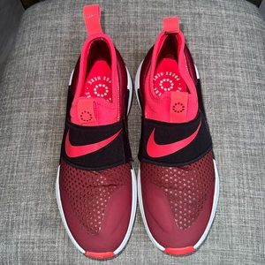 Nike Joyride Big Girl Burgundy and Black Size 4.5 Sneakers Running Shoes